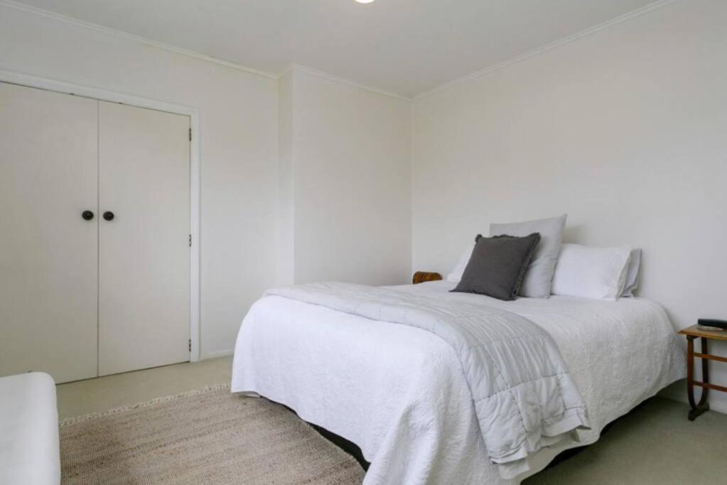 Adventurers Retreat Villa Taupo Luaran gambar